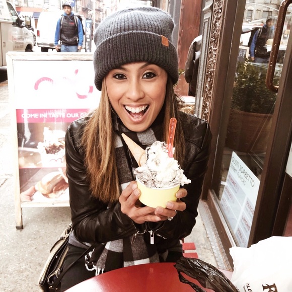 Meet your Posher, Monica - Picture 3 of 3